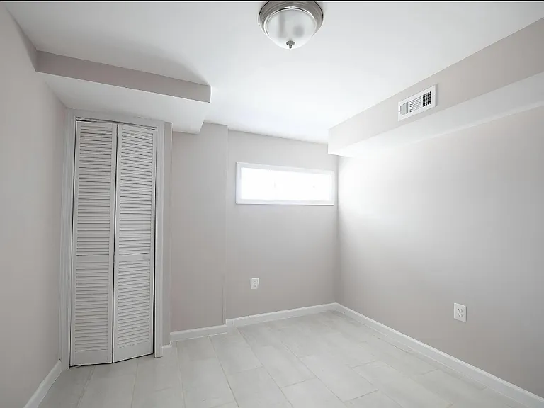 2200 Henneman Ave — Photo 3