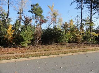 132 Meadow Glen Dr, Troutman, NC 28166