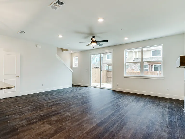 613 Emily Ln — Photo 13