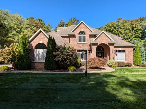 4206 Commodore Dr, Erie, PA 16505