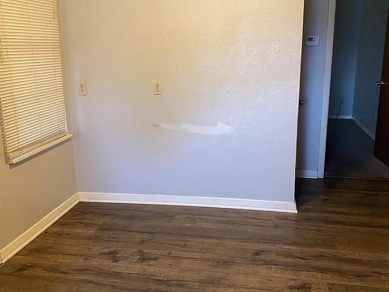 112 Virginia St #A — Photo 3