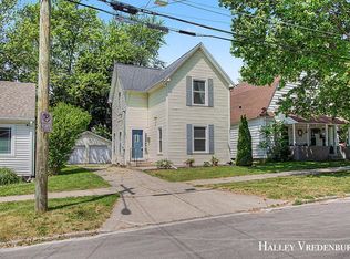 1323 Ashland Ave NE, Grand Rapids, MI 49505