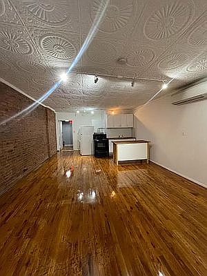 1st image of 21 Orchard St #4D
