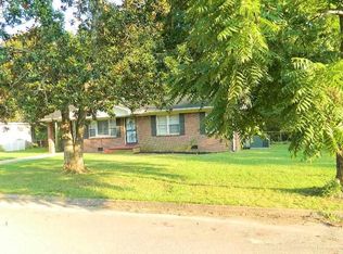 240 Thomas St, Lexington, TN 38351