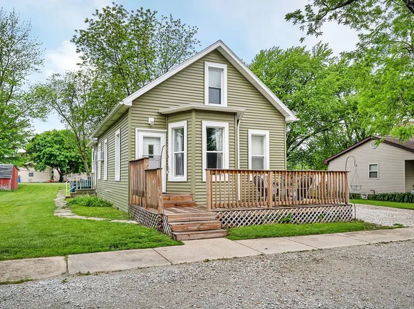 105 N Ames St, Cabery, IL 60919