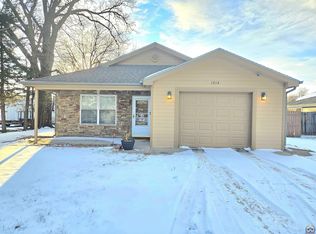 1216 N Jefferson St, Junction City, KS 66441