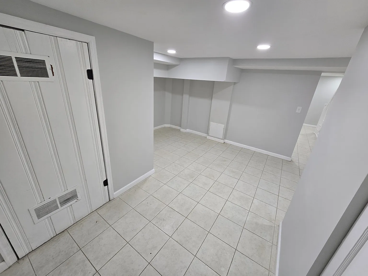 5 bed, 1216 sqft, $2,350 — Photo 2