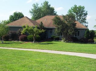 4 Hickory Hill Ct, Foristell, MO 63348