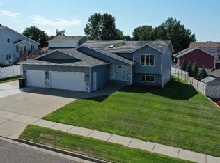 3241 Arizona Dr, Bismarck, ND 58503