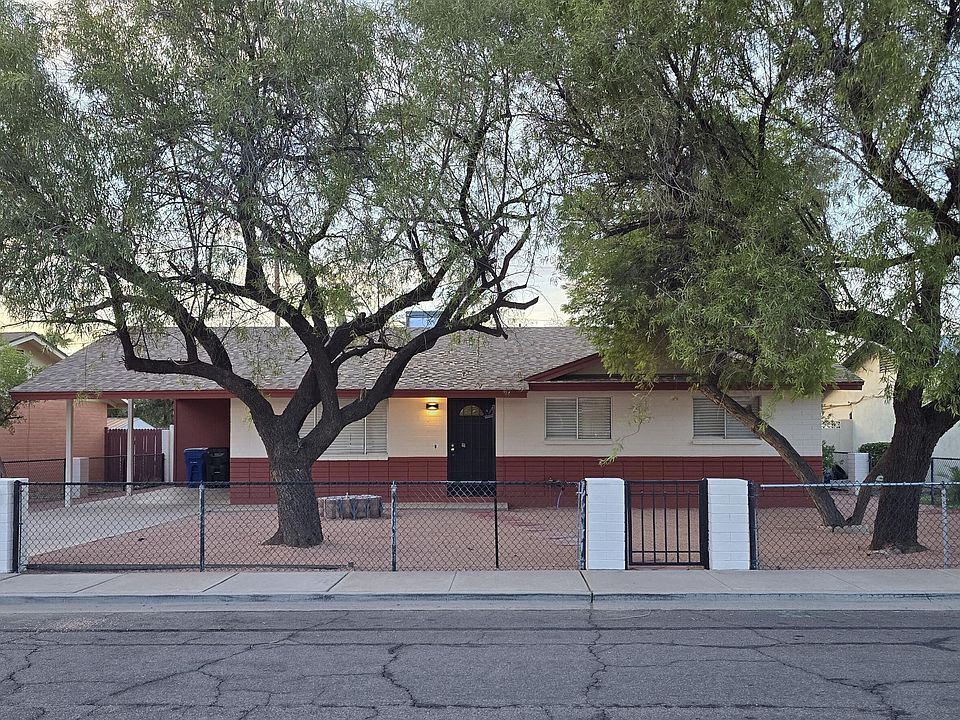 1st image of 264 E 9TH Drive