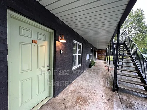 1011 Burke St #3 Photo 1