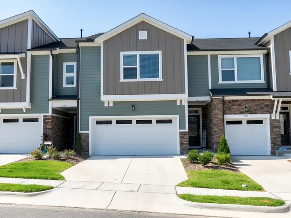 233 Deardom Way, Chapel Hill, NC 27516