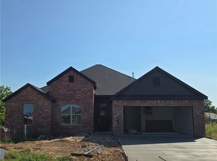 2311 N Zane St, Siloam Springs, AR 72761