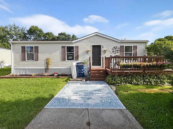 3606 Pinoak St, Clarkston, MI 48348