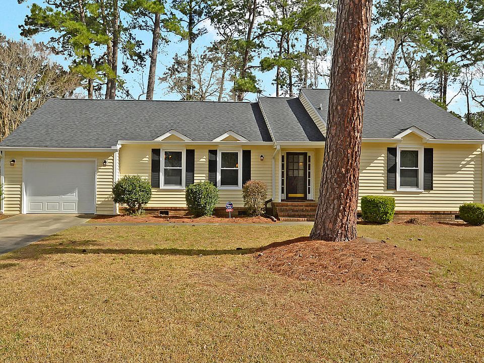 1st image of 207 Stratford Dr
