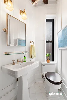 Sold by Triplemint | media 7