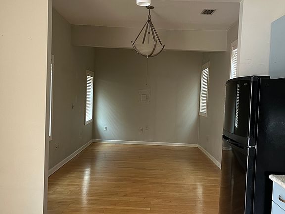 4th image of 5926 Magazine St #A