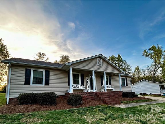 2nd image of 205 Linville Ct