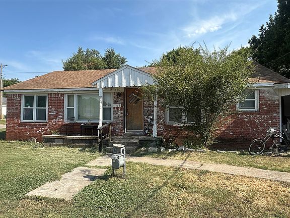 2nd image of 310 E Adler Ave
