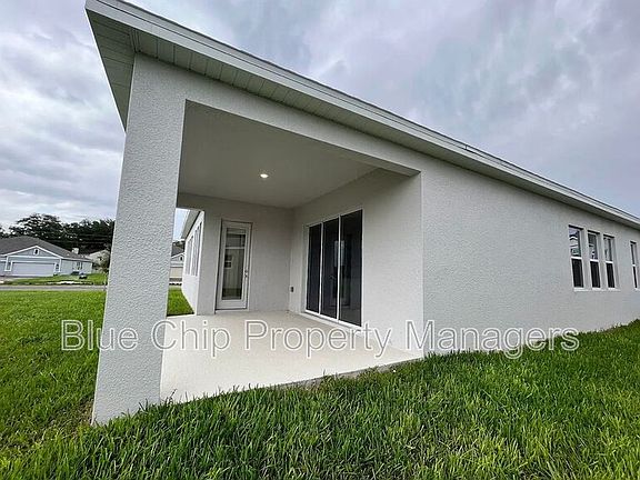 3rd image of 3031 Country Side Dr