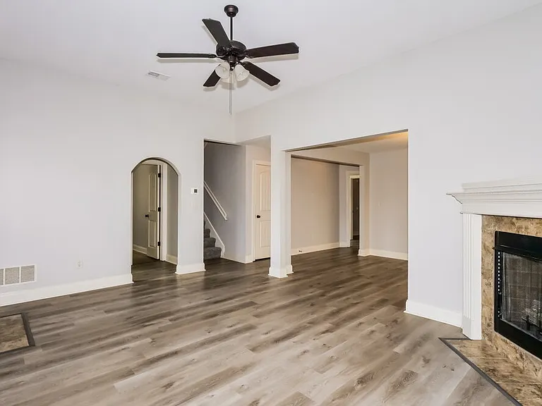 5823 Bedford Pl — Photo 6