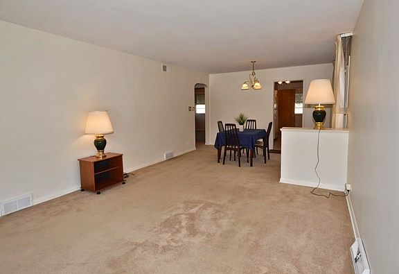 4th image of 10013 Minnick Ave