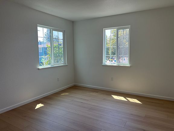 4th image of 168 Hazelnut Ln