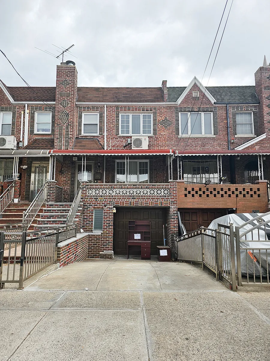 Building Photo - 1718 64th St