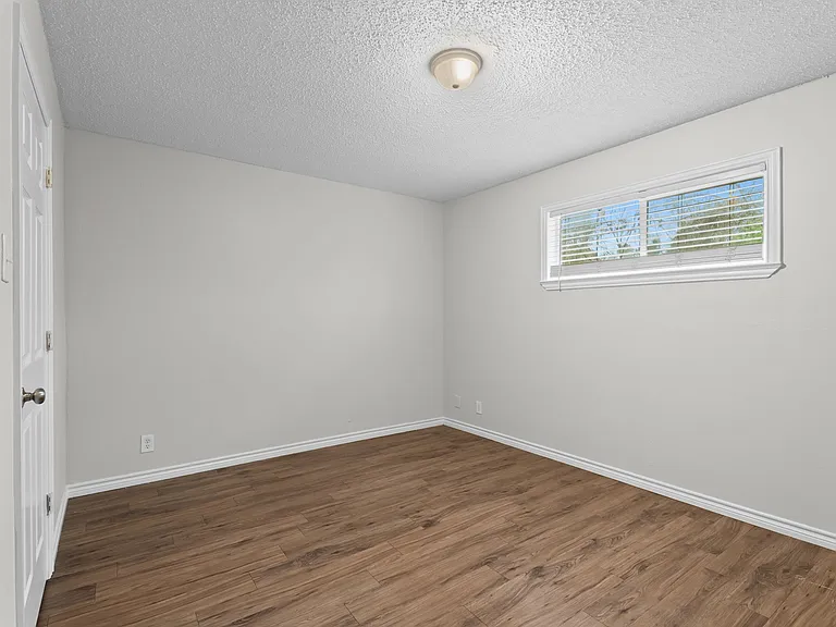 429 Johnson St #4 — Photo 9