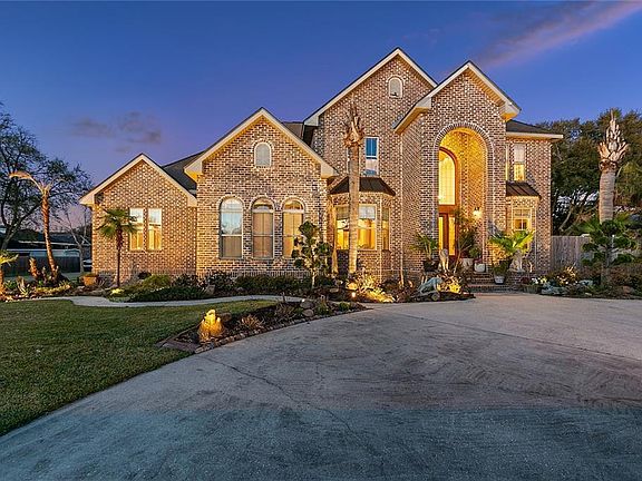 3rd image of 9001 Ormond Pl
