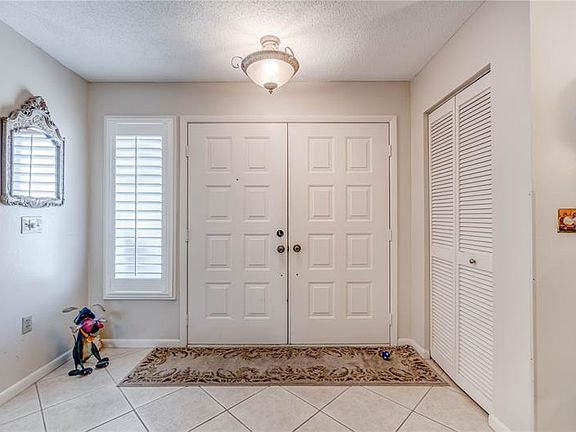 5th image of 3122 Meadow Run Dr