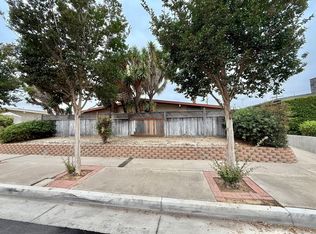 412 Ford Rd APT B, Costa Mesa, CA 92627