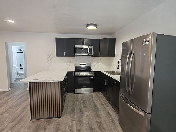 4th image of 4160 Illinois St APT 3
