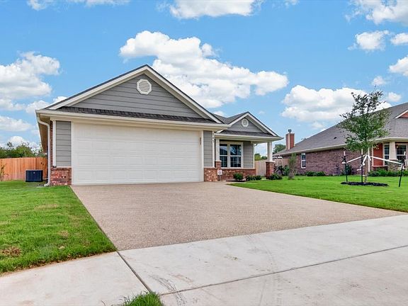 4th image of 745 Heston Cir