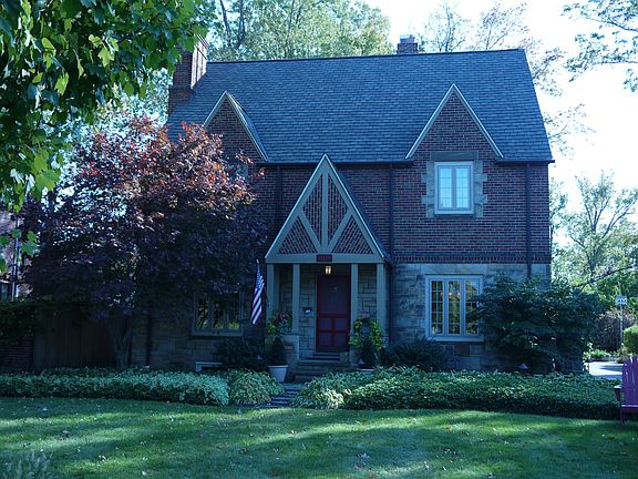 2nd image of 17229 Edgewater Dr