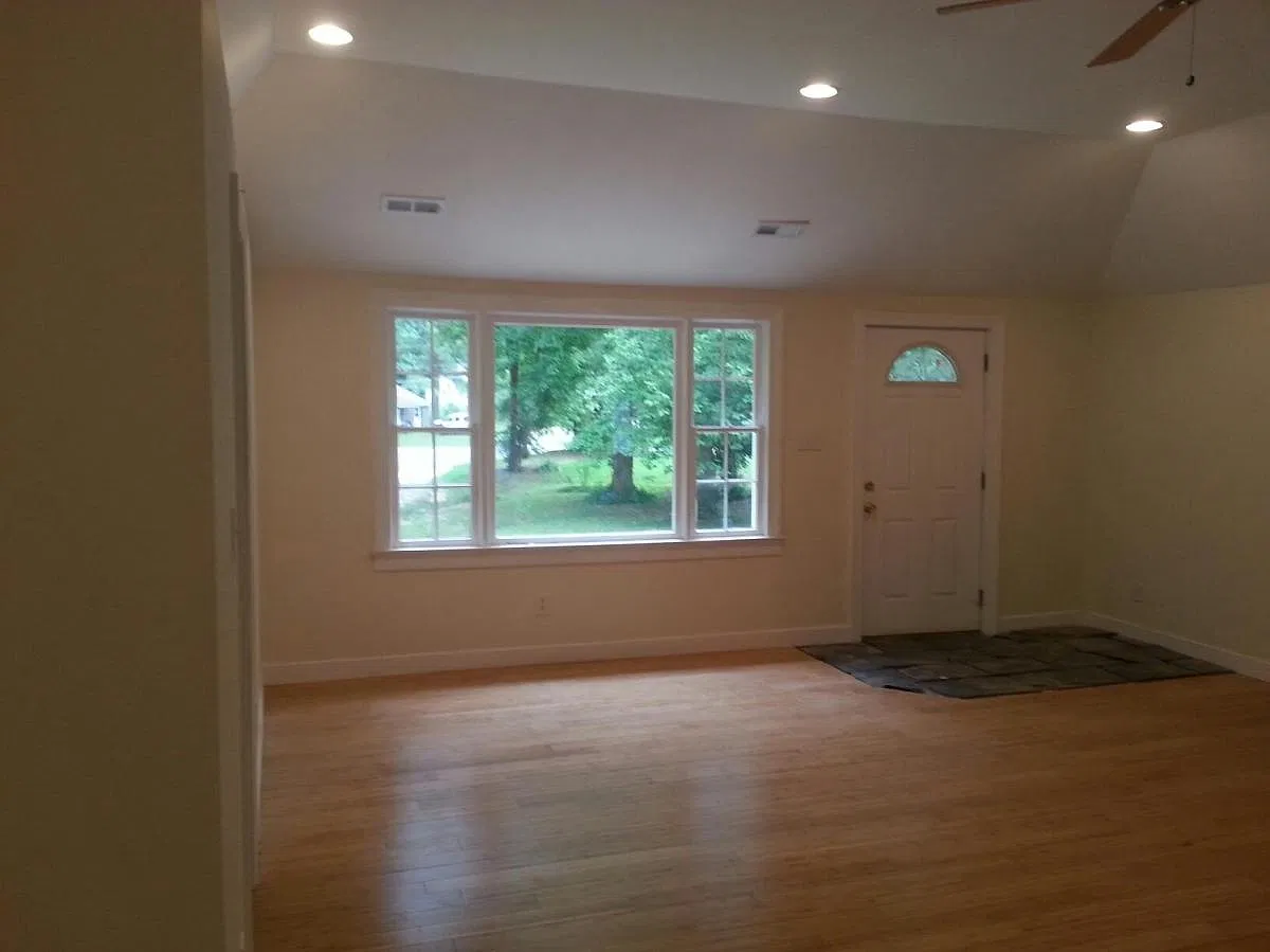 3 bed, 1546 sqft, $2,100 — Photo 3