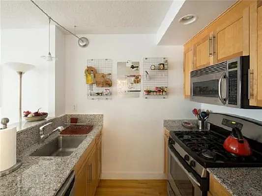 Rented by Corcoran | media 17