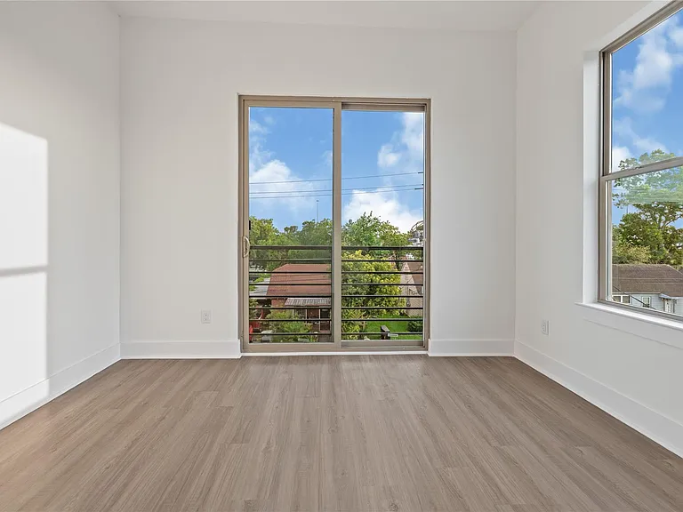 5623 Eskridge St #B — Photo 8