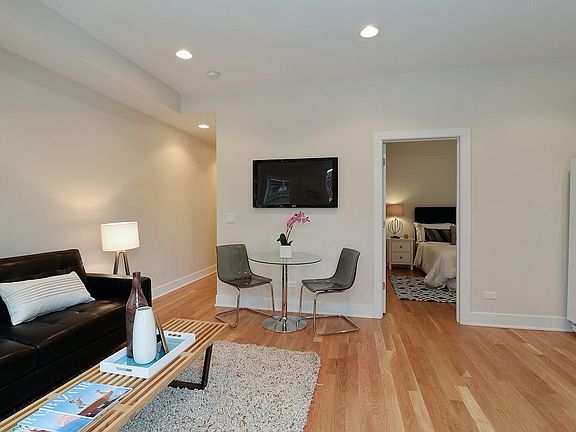 3rd image of 4639 N Broadway St #206B