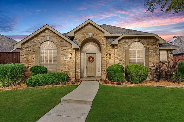 1st image of 8761 Turnberry Dr