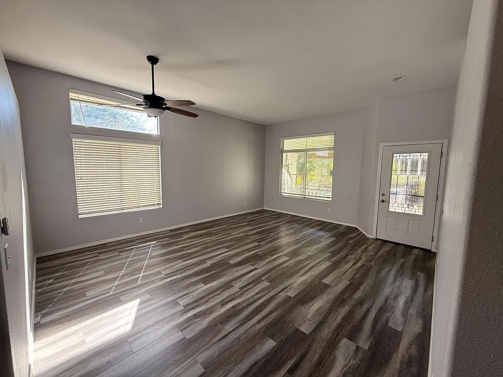 33430 Winding Way — Photo 3