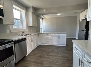 9 Holton Ave N #3, Hamilton, ON L8L6H3