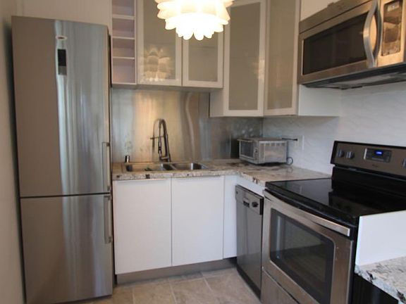 3rd image of 35 Clubhouse Ave APT A