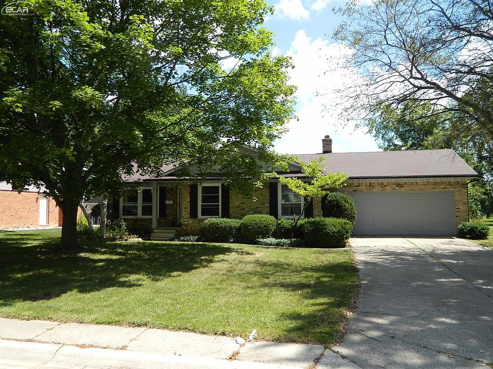 1st image of 12163 Pine Row Ln