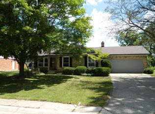 12163 Pine Row Ln, Grand Blanc, MI 48439