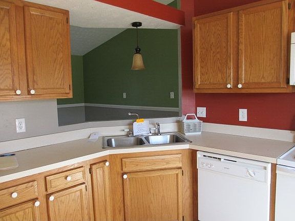 4th image of 2417 Downing Dr