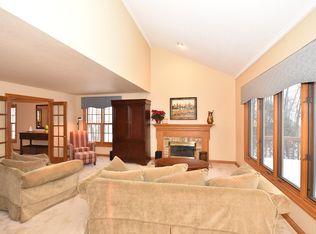 3815 Charter Point Ct, Brookfield, WI 53045