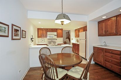 3rd image of 1127 Wexford Ct #404