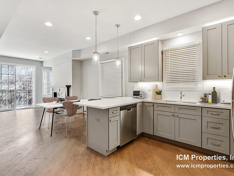 2710 N Wayne Ave #2 — Photo 10
