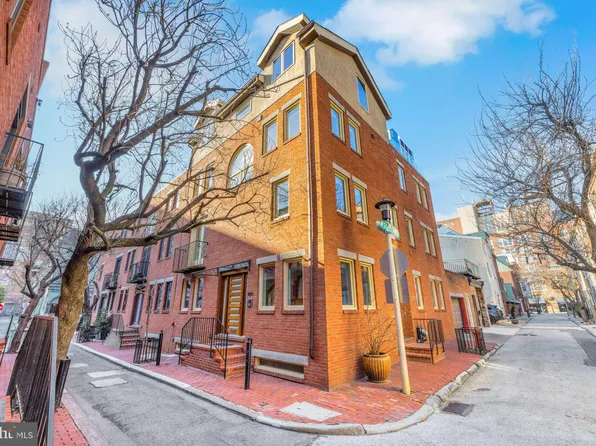 1109 Manning St, Philadelphia, PA 19107